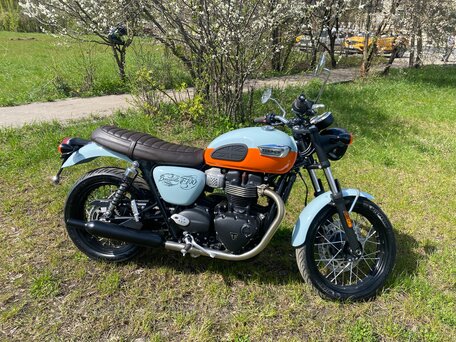 2023 Triumph Bonneville T100, голубой, 1250000 рублей, вид 1