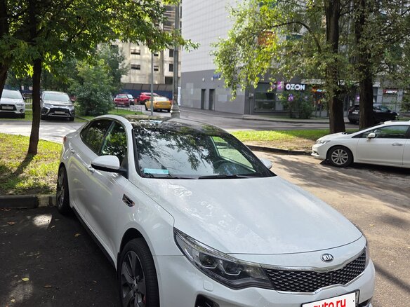 2017 Kia Optima IV, белый - вид 2