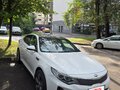 2017 Kia Optima IV, белый - вид 2