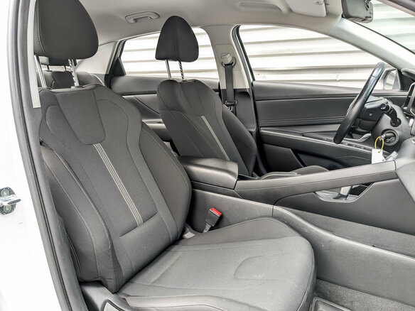 2022 Hyundai Elantra VII (CN7), белый, 1835000 рублей - вид 21