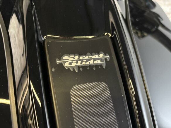 2024 Harley-Davidson Street Glide, чёрный - вид 13
