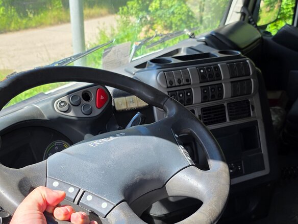 2011 Iveco Stralis, белый, 2300000 рублей - вид 13