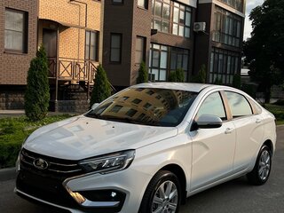 2023 Lada (ВАЗ) Vesta I Рестайлинг (NG), белый, 1390000 рублей, вид 2