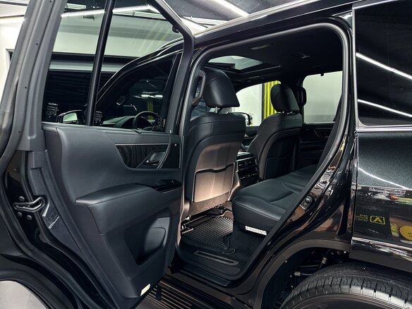 2025 Lexus LX 600 IV, чёрный - вид 37