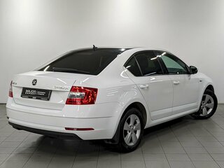 2019 Skoda Octavia III (A7) Рестайлинг, белый, 1790000 рублей, вид 5