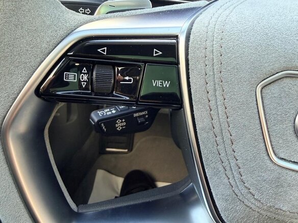 2021 Audi A8 60 TFSI e IV (D5), синий, 8230000 рублей - вид 25