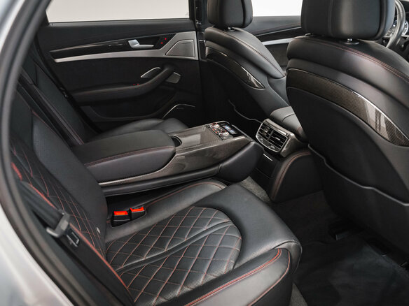 2016 Audi S8 III (D4) Рестайлинг, серебристый, 10900000 рублей - вид 14
