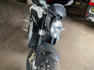 2013 MV Agusta Brutale 675, белый, 515000 рублей, вид 3