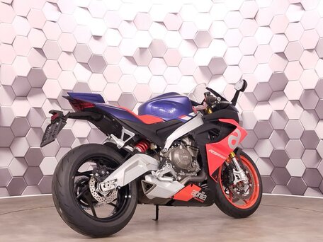 2022 Aprilia RS 660, синий, 1029000 рублей, вид 2