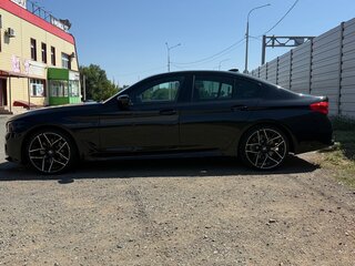 2019 BMW 5 серии 530e VII (G30/G31/G38), чёрный, 3200000 рублей, вид 3