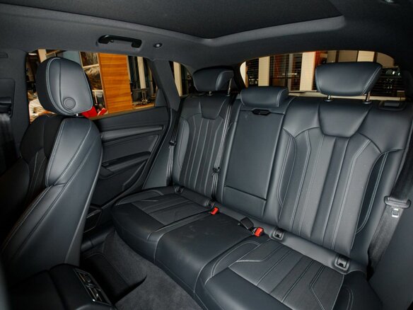 2025 Audi Q5 L 45 TFSI II (FY) Рестайлинг, чёрный, 6370700 рублей - вид 14