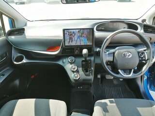 2020 Toyota Sienta II Рестайлинг, синий, 1699000 рублей, вид 4