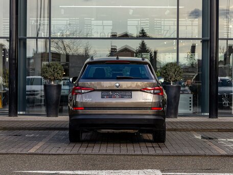 2017 Skoda Kodiaq I, коричневый, 2155000 рублей, вид 5