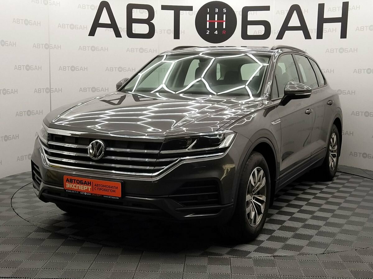 Открыть фотографии: Volkswagen Touareg III