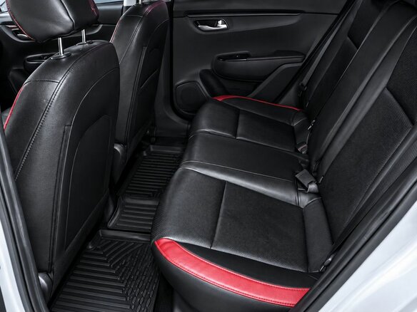 2020 Kia Rio X-Line IV, белый - вид 16