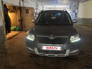 2015 Skoda Yeti I Рестайлинг, серый, 1450000 рублей, вид 1