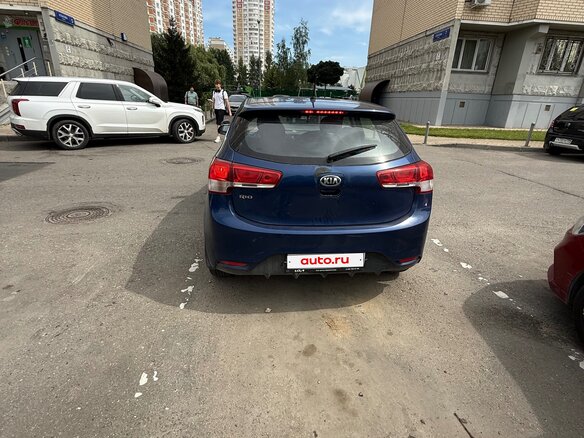 2015 Kia Rio 6-speed III, синий - вид 4