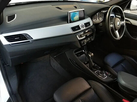 2017 BMW X1 18d xDrive II (F48), белый, 1900000 рублей, вид 3