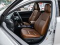 2016 Toyota Camry VII (XV50) Рестайлинг, белый, 2639000 рублей - вид 10
