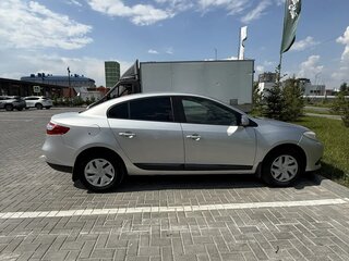 2013 Renault Fluence I Рестайлинг, серебристый, 700000 рублей, вид 2