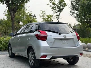 2022 Toyota Yaris L XP150 Рестайлинг, белый, 1270000 рублей, вид 2