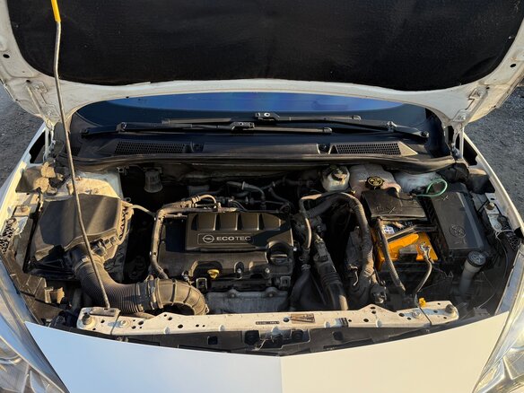 2012 Opel Astra GTC J Рестайлинг, белый, 1200000 рублей - вид 20