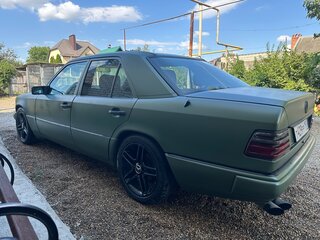 1991 Mercedes-Benz W124 300, зелёный, 720000 рублей, вид 5