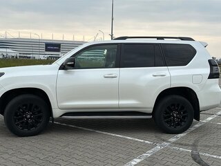 2020 Toyota Land Cruiser Prado 150 Series Рестайлинг 3, белый, 6000000 рублей, вид 4