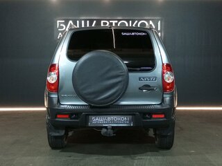 2017 Chevrolet Niva I Рестайлинг, серый, 515000 рублей, вид 4