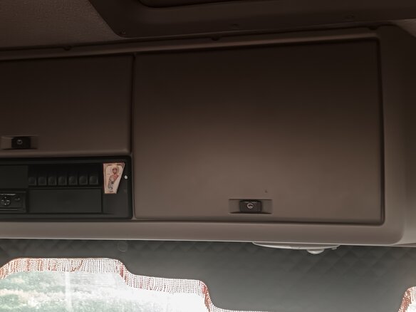 2010 DAF XF 105, белый, 4000000 рублей - вид 21