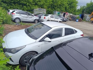 2021 Hyundai Solaris II Рестайлинг, белый, 890000 рублей, вид 3