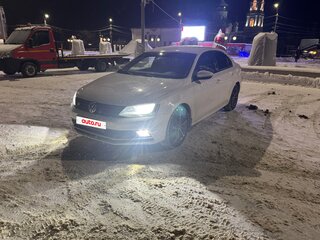 2015 Volkswagen Jetta VI Рестайлинг, белый, 840000 рублей, вид 1
