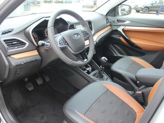 2026 Lada (ВАЗ) Vesta Cross I Рестайлинг (NG), серебристый, 1923000 рублей, вид 5