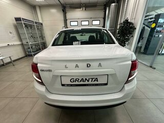 2026 Lada (ВАЗ) Granta I Рестайлинг, белый, 850000 рублей, вид 3