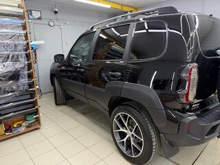2023 Lada (ВАЗ) Niva Travel I, чёрный, 1350000 рублей, вид 4