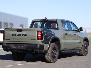2026 Ram 1500 Crew Cab V Рестайлинг, зелёный, 10190000 рублей, вид 2