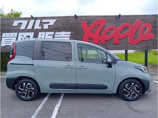 2023 Toyota Sienta III, серый, 1300000 рублей, вид 4
