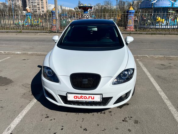 2012 SEAT Leon II Рестайлинг, белый, 650000 рублей - вид 1