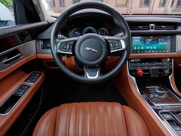2020 Jaguar XF II, белый - вид 18