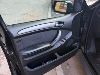 2004 BMW X5 4.8is I (E53) Рестайлинг, чёрный, 1750000 рублей, вид 5