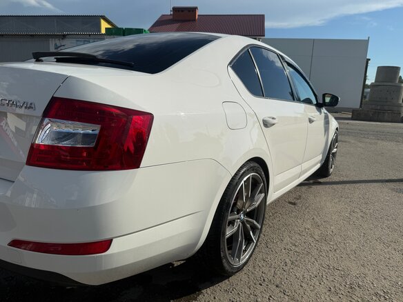 2014 Skoda Octavia III (A7), белый, 1450000 рублей - вид 13