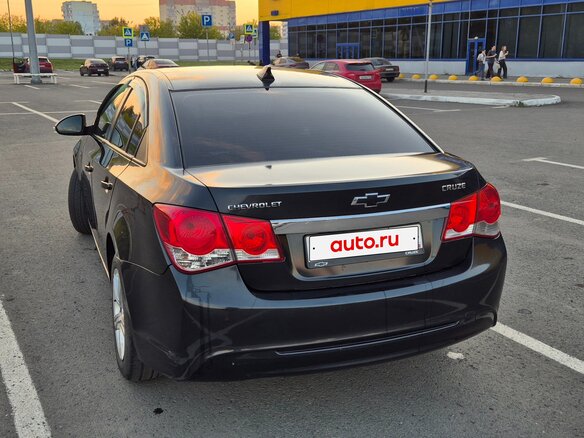 2014 Chevrolet Cruze I Рестайлинг, чёрный, 720000 рублей - вид 3