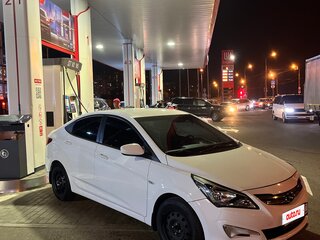 2014 Hyundai Solaris I Рестайлинг, белый, 530000 рублей, вид 1