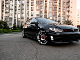 2014 Volkswagen Golf GTI VII, чёрный, 2090000 рублей, вид 1