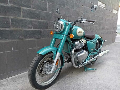 2026 Royal Enfield Classic 650, голубой, 713000 рублей, вид 3