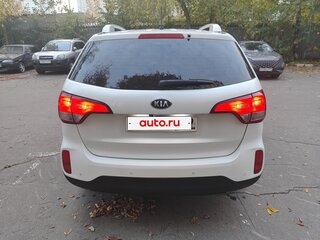 2012 Kia Sorento II Рестайлинг, белый, 1770000 рублей, вид 5