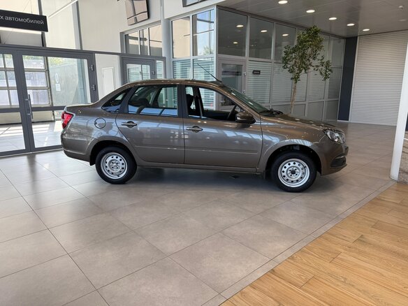 2026 Lada (ВАЗ) Granta I Рестайлинг, коричневый, 1121000 рублей - вид 3