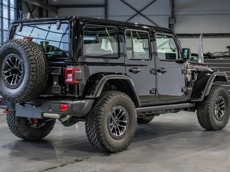 2025 Jeep Wrangler IV (JL) Рестайлинг, чёрный, 8280000 рублей, вид 5