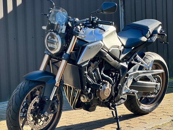 2019 Honda CB 650R, серебристый, 725000 рублей - вид 3