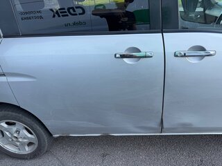 2011 Nissan Serena IV (C26), серебристый, 750000 рублей, вид 5